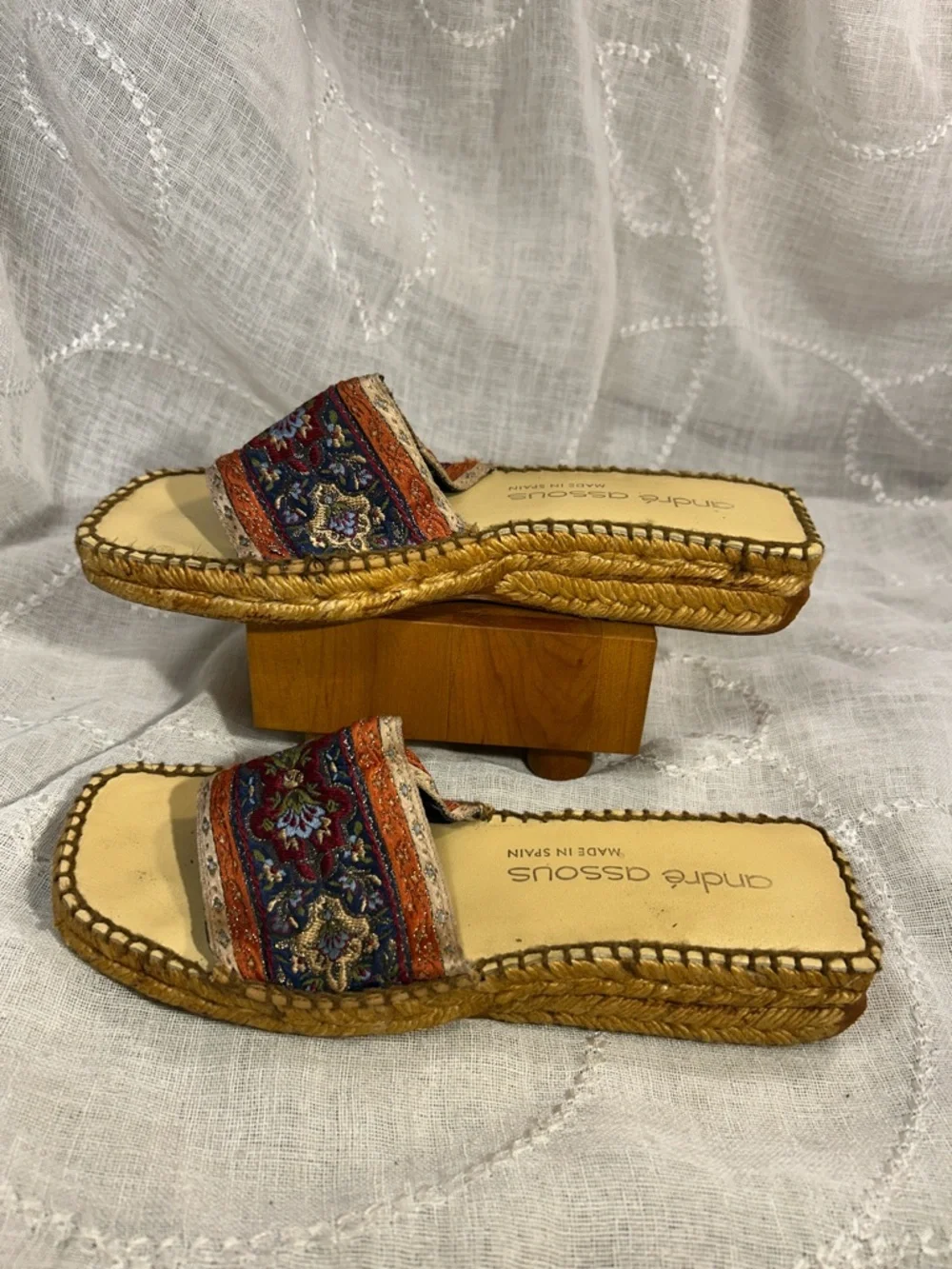 Andre Assous almost NEW summer espadrille slide in platform sandal made in Spain